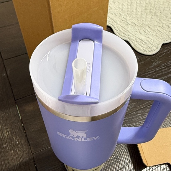 Stanley periwinkle Travel Mug 40 oz. - Picture 3 of 3